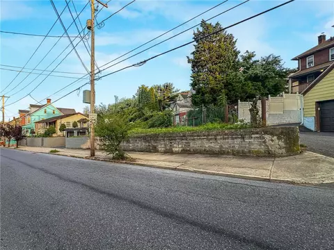 Exterior - 1434 E 6th St, Bethlehem City, PA 18020 photo 5 of 24