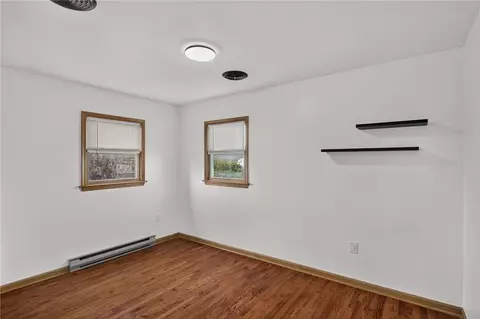 Bedroom - 1434 E 6th St, Bethlehem City, PA 18020 photo 5 of 12