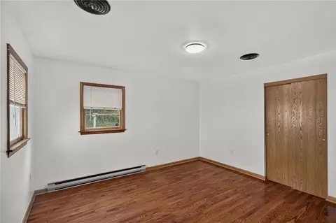 Bedroom - 1434 E 6th St, Bethlehem City, PA 18020 photo 10 of 12