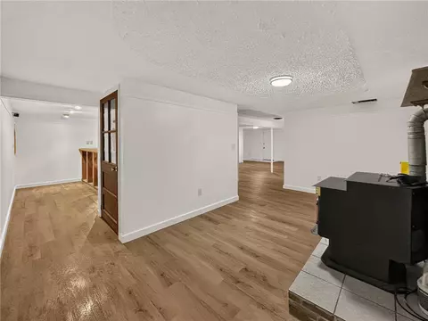 Living - 1434 E 6th St, Bethlehem City, PA 18020 photo 6 of 7