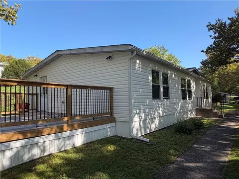 19 Springridge, Bath, PA 18014 photo 2