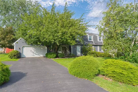 26 Russet Dr, Easton, PA 18045