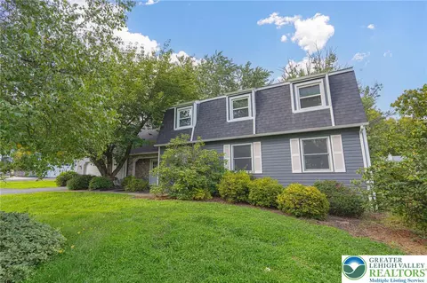 26 Russet Dr, Easton, PA 18045