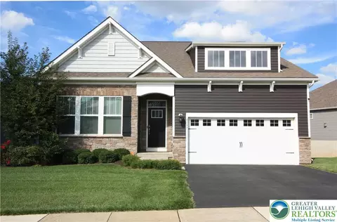 8157 Century Blvd, Breinigsville, PA 18031