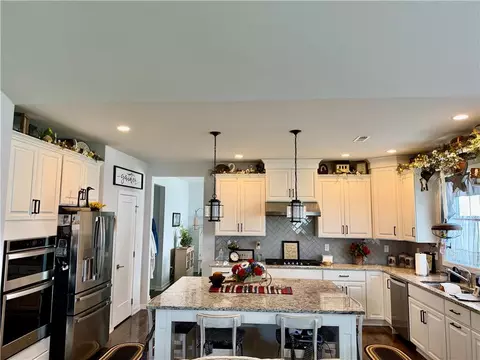 Kitchen - 6924 Cedar Dr, Bath, PA 18014 photo 1 of 5