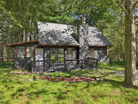 9205 Westwood Dr, Coolbaugh Twp, PA 18466