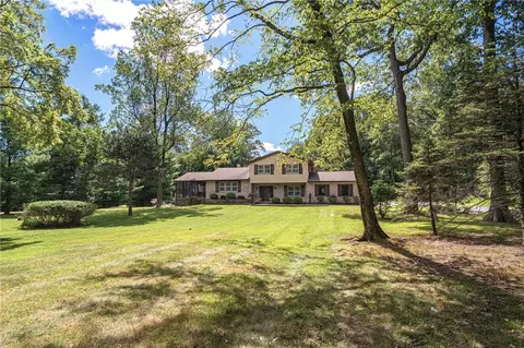 1820 Flint Hill Rd, Coopersburg, PA 18036