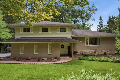 3708 Hawthorne Dr, Saucon Twp, PA 18034