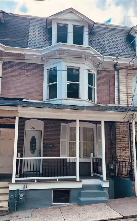 207 N George St, Pottsville, PA 17901