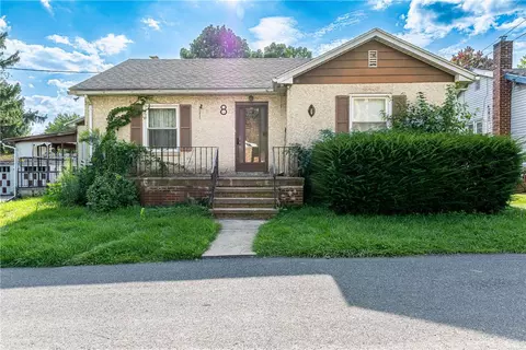 8 Aarons Pl, Forks Twp, PA 18040