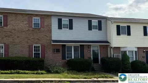 5758 Greens Dr, Allentown, PA 18106