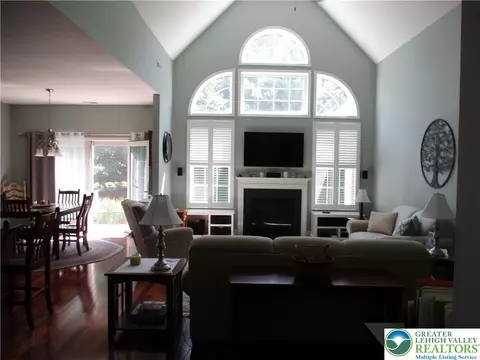 Living - 1001 Honor Dr, Bethlehem, PA 18017 photo 1 of 2