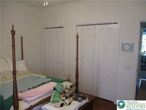 Bedroom - 1001 Honor Dr, Bethlehem, PA 18017 photo 4 of 4