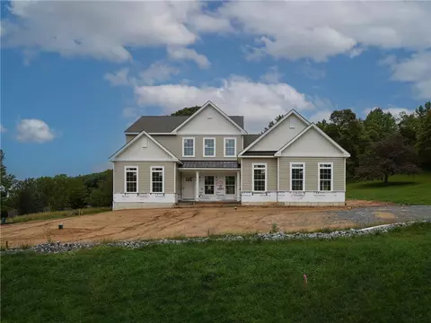 76 Tumble Creek Rd #12, Williams Twp, PA 18042