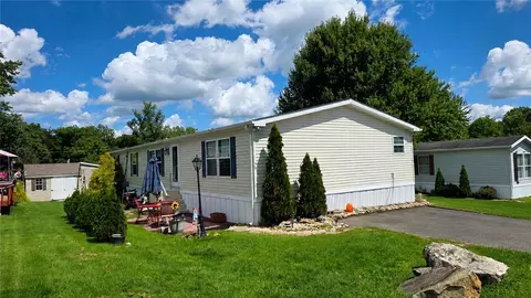 59 Mansfield Dr, Longswamp Twp, PA 18062