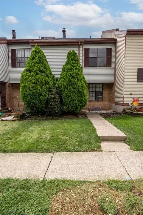 3418 Colonial Ct, Allentown, PA 18104
