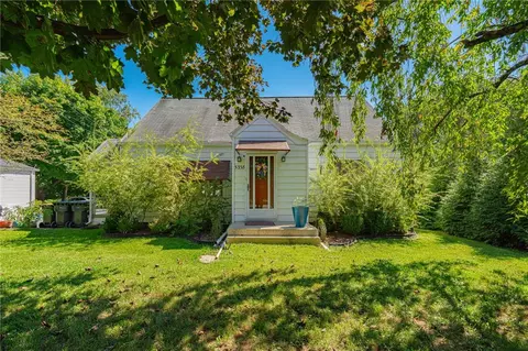 5338 Cetronia Rd, Allentown, PA 18106