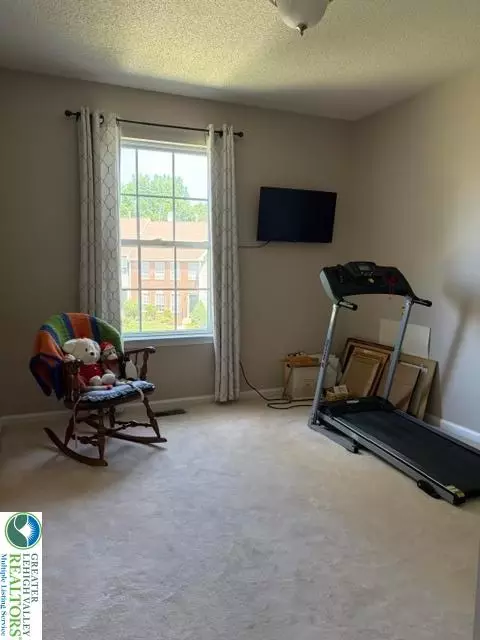 Bedroom - 1908 Pine Ct, Hellertown, PA 18055 photo 4 of 5