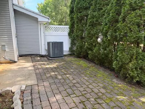 Exterior - 1908 Pine Ct, Hellertown, PA 18055 photo 2 of 7