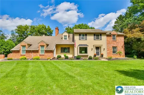 710 Wedgewood Rd, Bethlehem, PA 18017