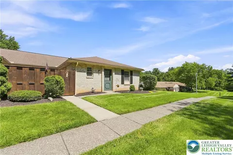 3032 Aronimink Pl, Macungie, PA 18062