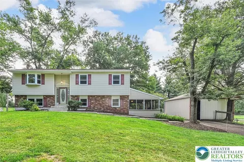 2900 Thompson Rd, Harleysville, PA 19438