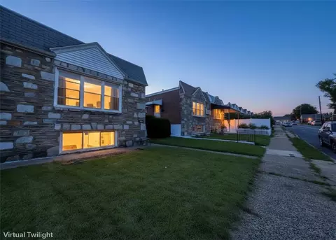 7826 Brier St, Philadelphia, PA 19152