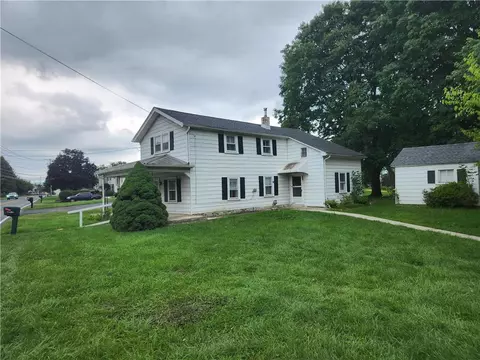 1464 S Krocks Rd, Wescosville, PA 18106