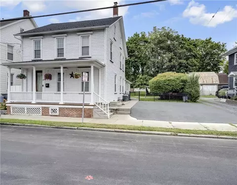 128 Mauch Chunk St, Nazareth, PA 18064