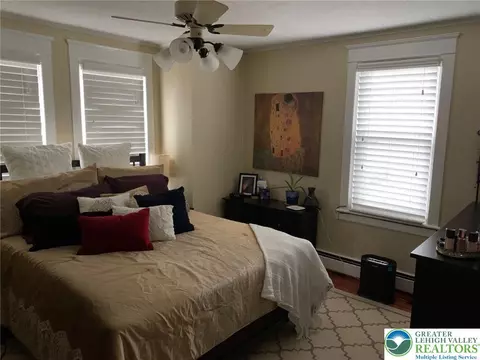 Bedroom - 324 E Laurel St, Bethlehem, PA 18018 photo 4 of 4