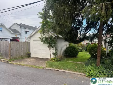 Exterior - 324 E Laurel St, Bethlehem, PA 18018 photo 11 of 12