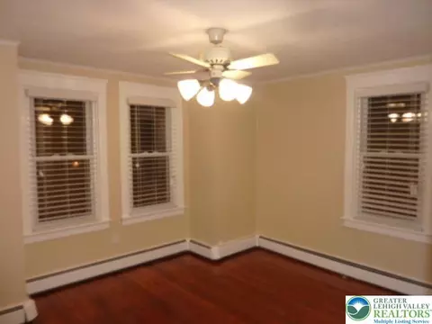 Living - 324 E Laurel St, Bethlehem, PA 18018 photo 3 of 3