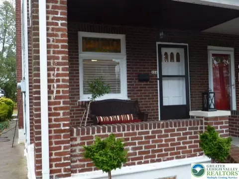 Exterior - 324 E Laurel St, Bethlehem, PA 18018 photo 2 of 12