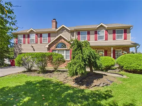 905 Cornwallis Dr, Forks Twp, PA 18040