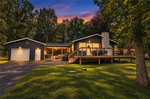 281 N Shore Dr, Albrightsville, PA 18210