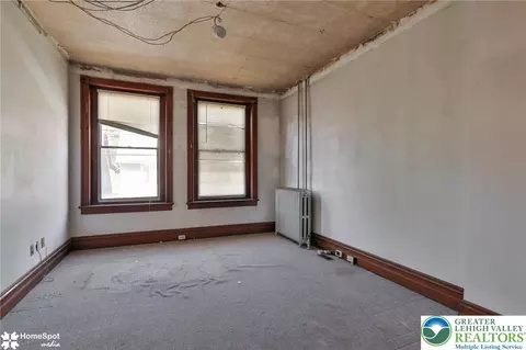 Bedroom - 512 E 4th St, Bethlehem, PA 18015 photo 1 of 16