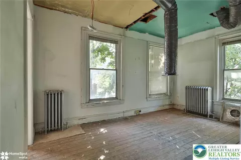Bedroom - 512 E 4th St, Bethlehem, PA 18015 photo 8 of 16