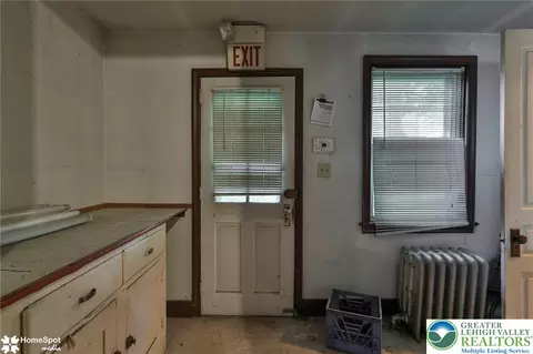 Entry Way - 512 E 4th St, Bethlehem, PA 18015 photo 3 of 14