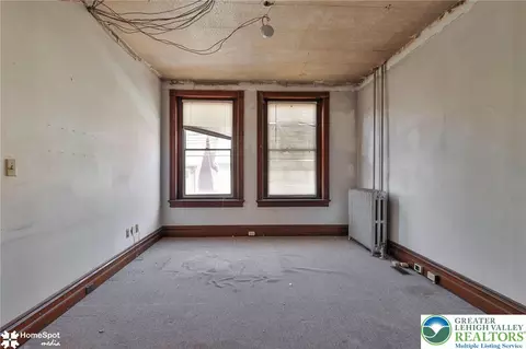 Bedroom - 512 E 4th St, Bethlehem, PA 18015 photo 5 of 16