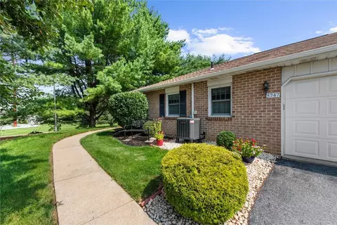 5747 Whitemarsh Dr, Macungie, PA 18062