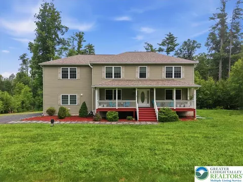 5032 Custard Rd, Stroudsburg, PA 18360