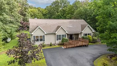 33 Bear Ln, Jim Thorpe, PA 18229