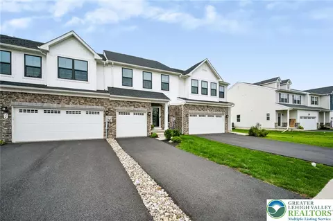 26 Timber Trl, Easton, PA 18045