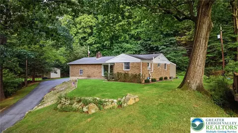 614 Greenwood St, Allentown, PA 18103