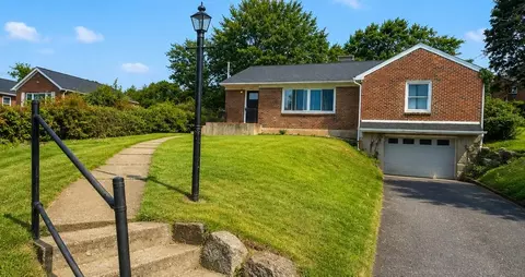 2122 Edgewood Ave, Easton, PA 18045