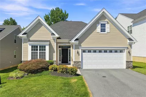 1692 Valley View Dr, Allentown, PA 18104