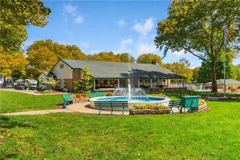 Exterior - 2 Woodview Ct, Bath, PA 18014 photo 8 of 8
