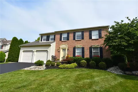 4510 Greenfield Rd, Bethlehem, PA 18017