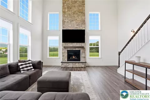 Living - 1275 Keller Rd, Wind Gap, PA 18091 photo 1 of 2