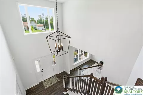 Entry Way - 1275 Keller Rd, Wind Gap, PA 18091 photo 7 of 7